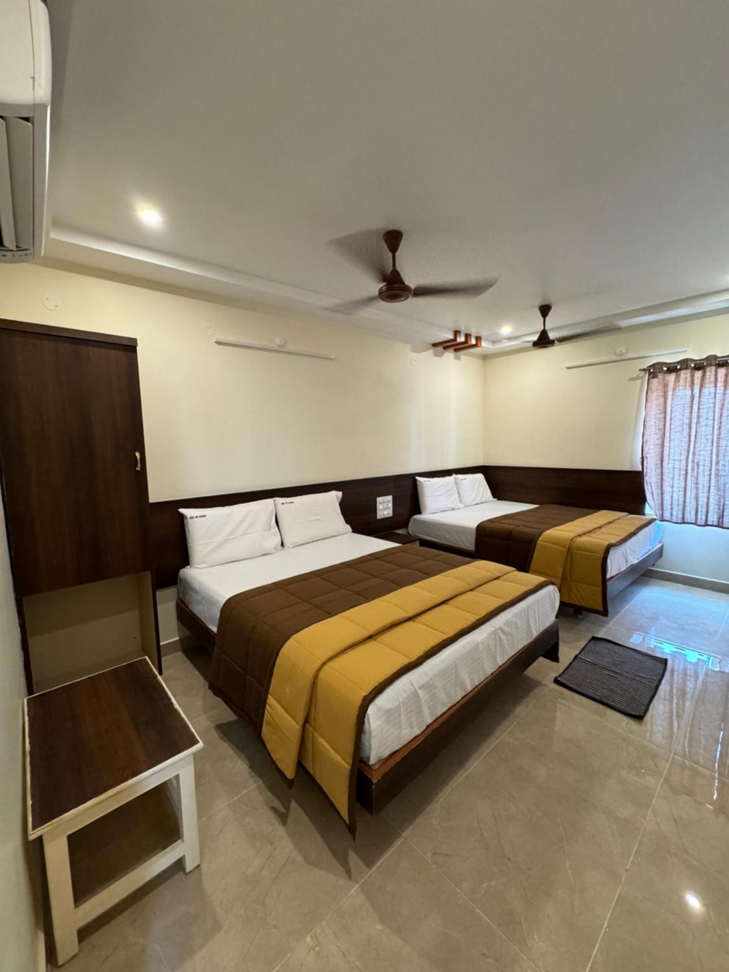 Hotel Dkr Grand Tirupati Exterior foto